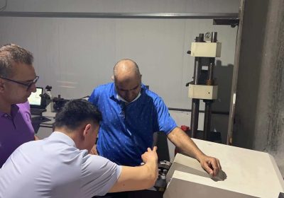 印度客商实地考察昌柴工厂